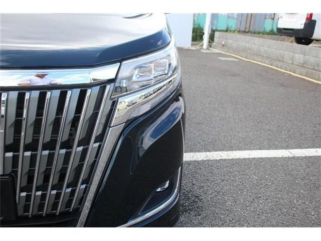 TOYOTA ESQUIRE HYBRID 2017