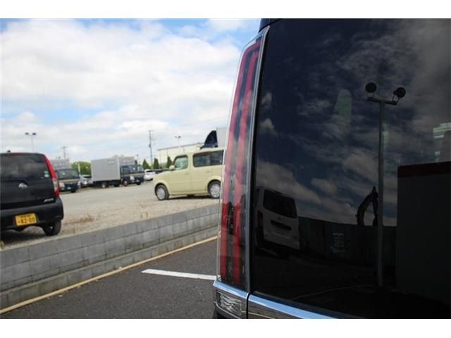 TOYOTA ESQUIRE HYBRID 2017