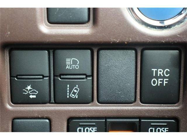 TOYOTA ESQUIRE HYBRID 2017