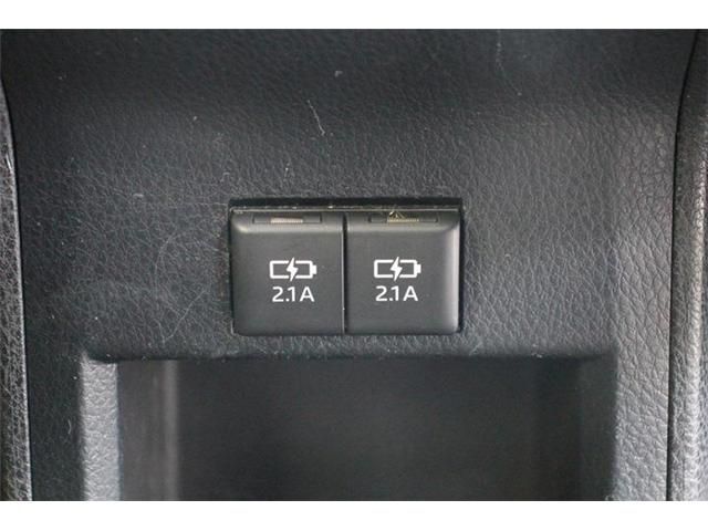 TOYOTA ESQUIRE HYBRID 2017