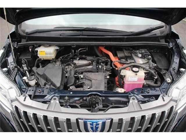 TOYOTA ESQUIRE HYBRID 2017