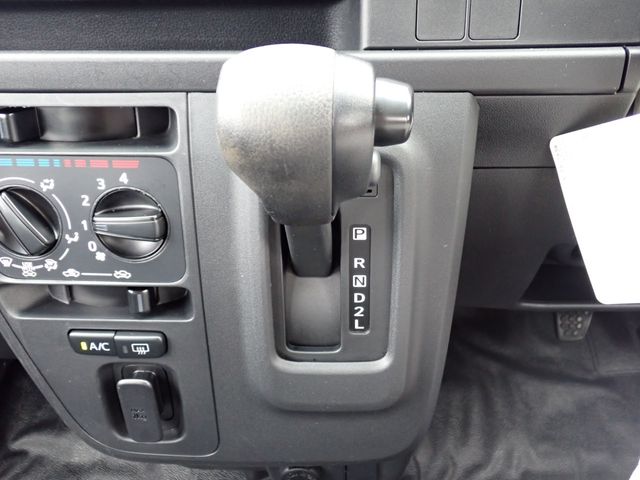 DAIHATSU HIJET CARGO 2019