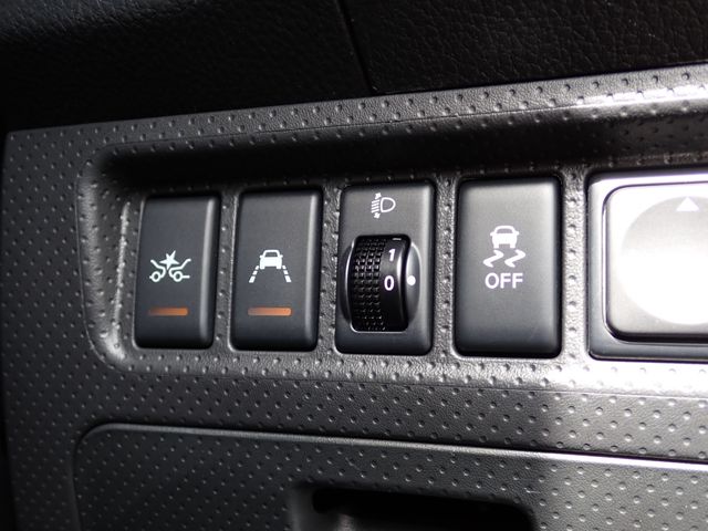 NISSAN NV150 AD 2WD 2020