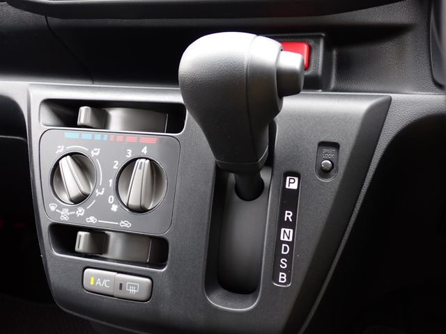 DAIHATSU MIRA e:S 2018