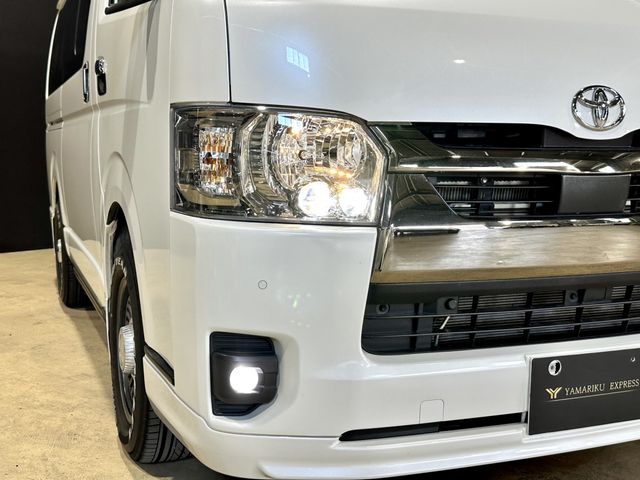 TOYOTA HIACE van 4WD 2023