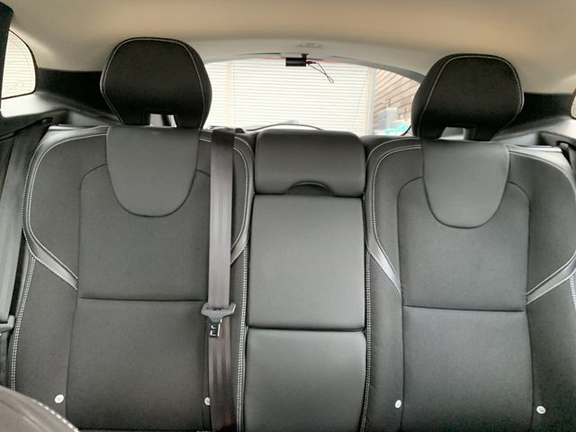 VOLVO VOLVO V40 2017