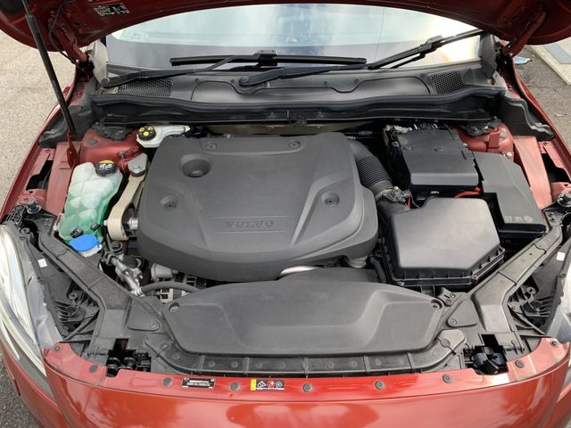 VOLVO VOLVO V40 2017