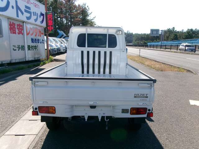DAIHATSU HIJET truck 4WD 2013