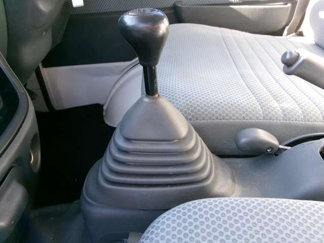 DAIHATSU HIJET truck 4WD 2013