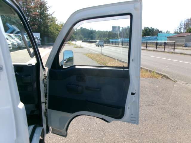 DAIHATSU HIJET truck 4WD 2013