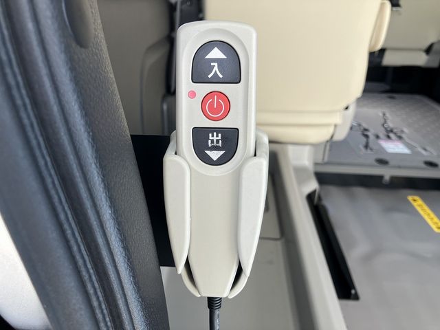 NISSAN CARAVAN van 4WD 2024