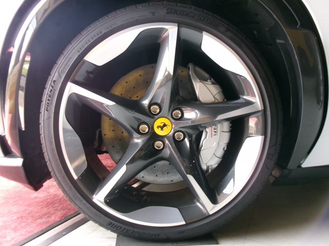 FERRARI FERRARI Purosangue 2024