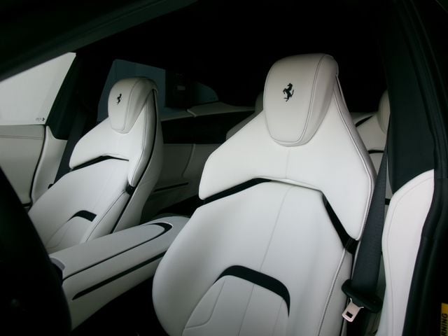 FERRARI FERRARI Purosangue 2024