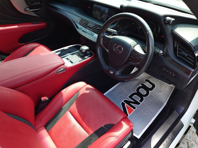 TOYOTA LEXUS LS500h 4WD 2018