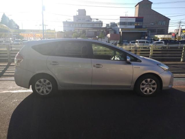 TOYOTA PRIUS Alpha 2019