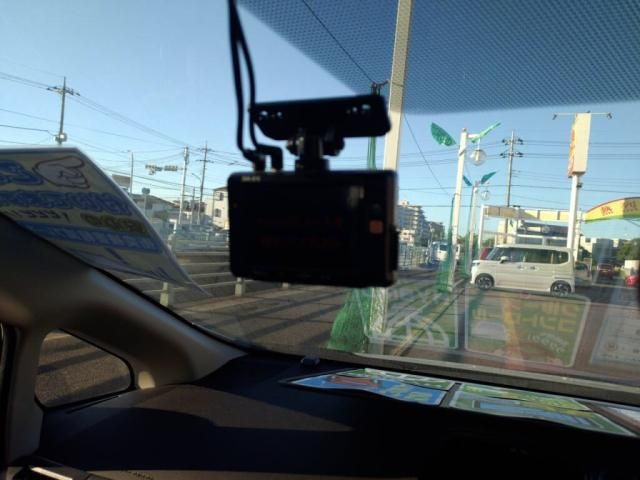 TOYOTA PRIUS Alpha 2019