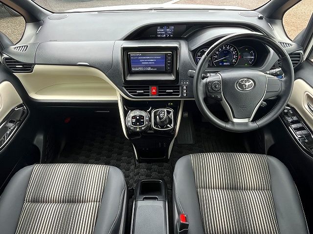 TOYOTA NOAH HYBRID 2020