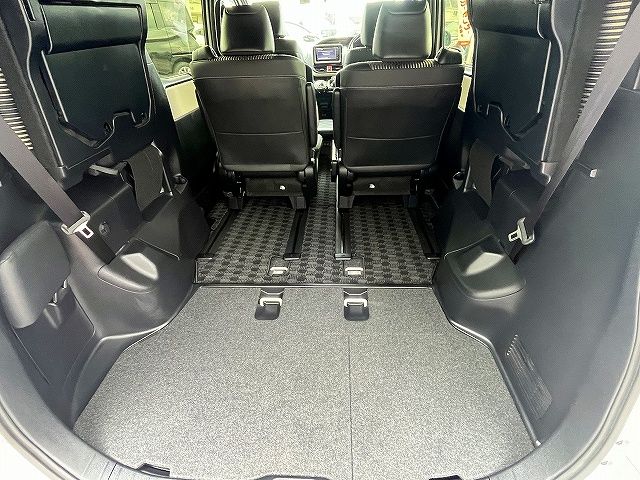 TOYOTA NOAH HYBRID 2020