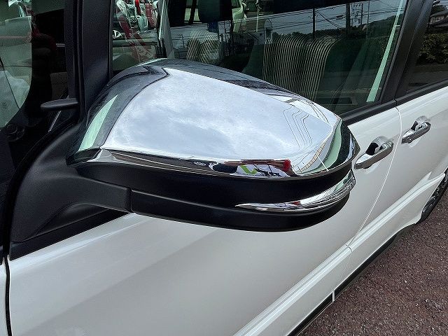 TOYOTA NOAH HYBRID 2020