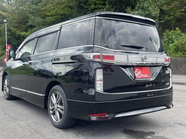 NISSAN ELGRAND 2013