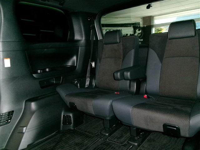 TOYOTA ALPHARD 4WD 2021