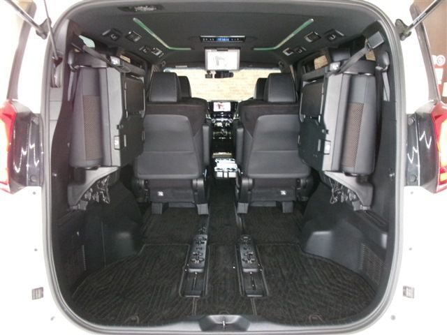 TOYOTA ALPHARD 4WD 2021