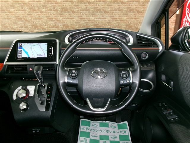 TOYOTA SIENTA 4WD 2019