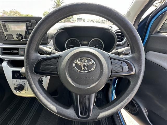 TOYOTA PIXIS JOY 2015