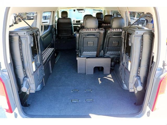 TOYOTA HIACE wagon 4WD 2021