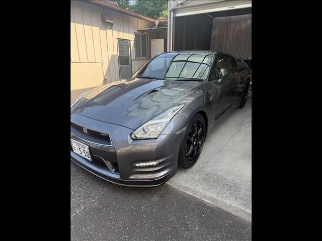 NISSAN GT-R 2012