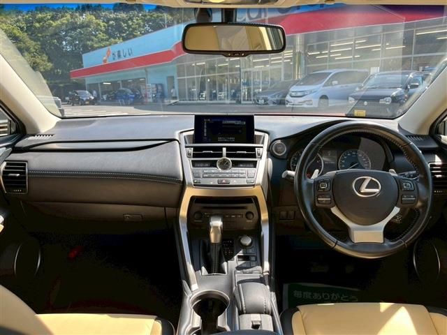 TOYOTA LEXUS NX200t 2016