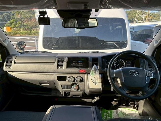 TOYOTA HIACE van 2WD 2022