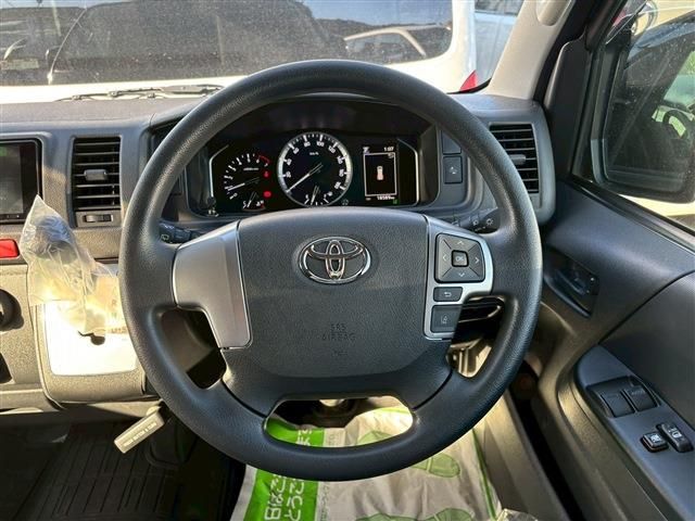 TOYOTA HIACE van 2WD 2022