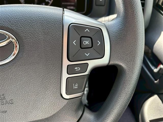 TOYOTA HIACE van 2WD 2022