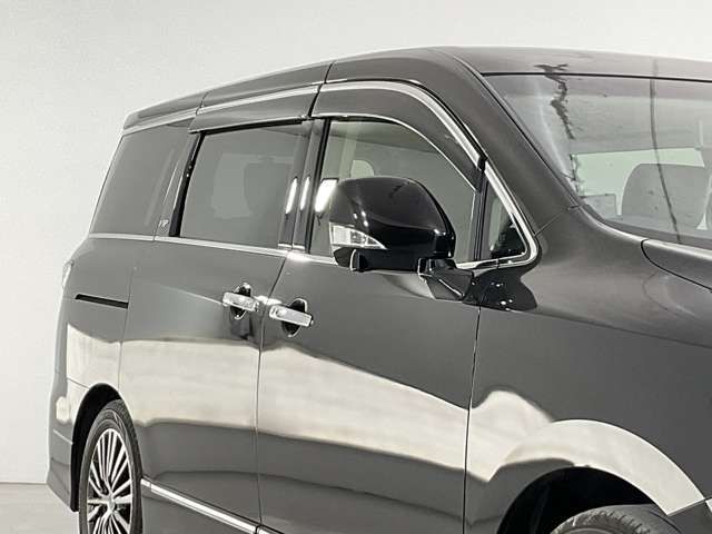NISSAN ELGRAND 2015
