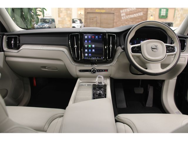 VOLVO VOLVO XC60 2023