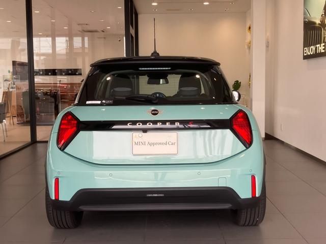 BMW MINI COOPER 2024