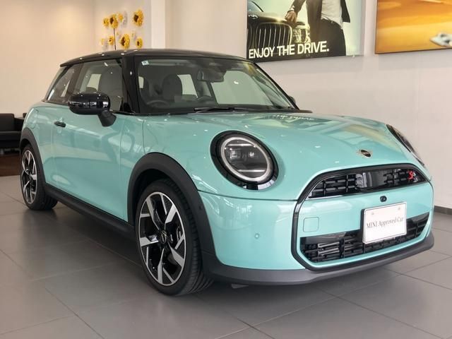 BMW MINI COOPER 2024