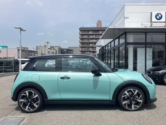 BMW MINI COOPER 2024