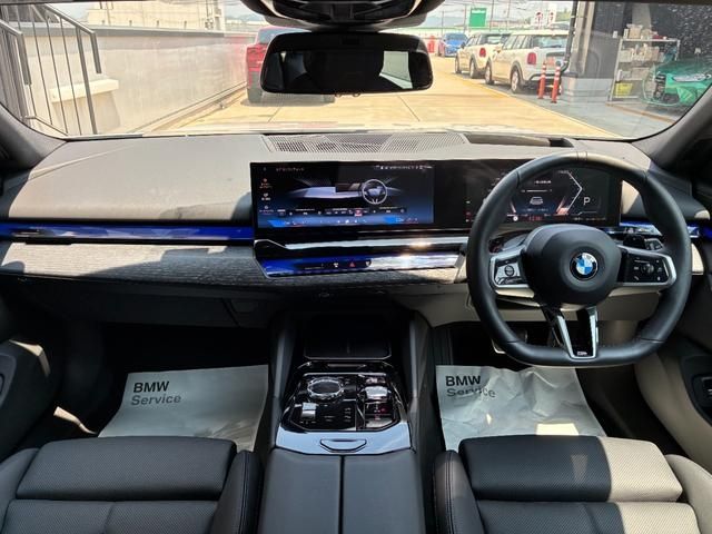 BMW BMW 5series TOURING 2025