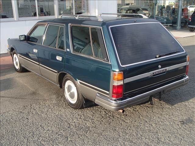 NISSAN GLORIA wagon 1999