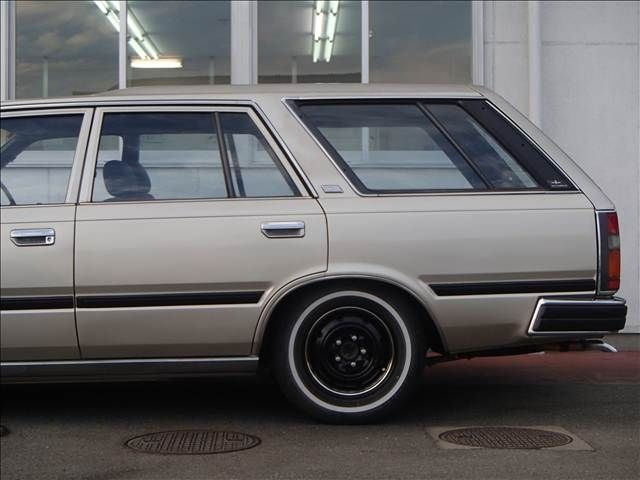 NISSAN GLORIA wagon 1994
