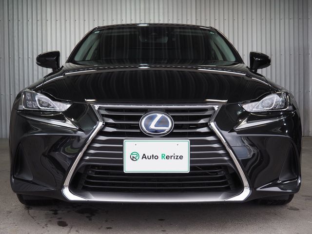 TOYOTA LEXUS IS300h 2016
