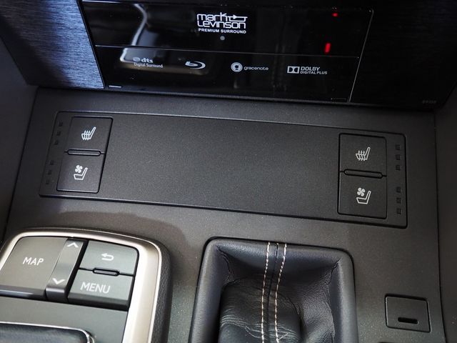 TOYOTA LEXUS IS300h 2016