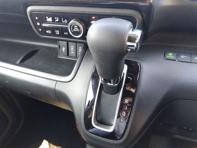 HONDA N BOX CUSTOM 4WD 2020