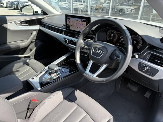 AUDI AUDI A4 2022