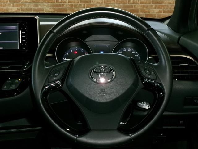 TOYOTA C-HR 4WD 2017