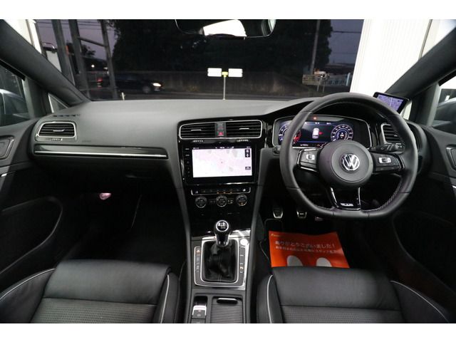 VOLKSWAGEN VOLKSWAGEN GOLF R VARIANT 2018