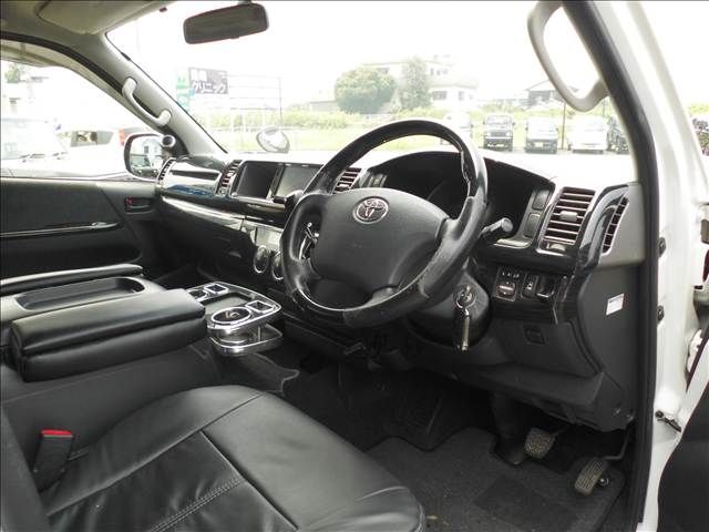 TOYOTA HIACE wagon 2013