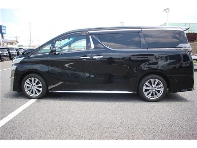TOYOTA VELLFIRE 2020
